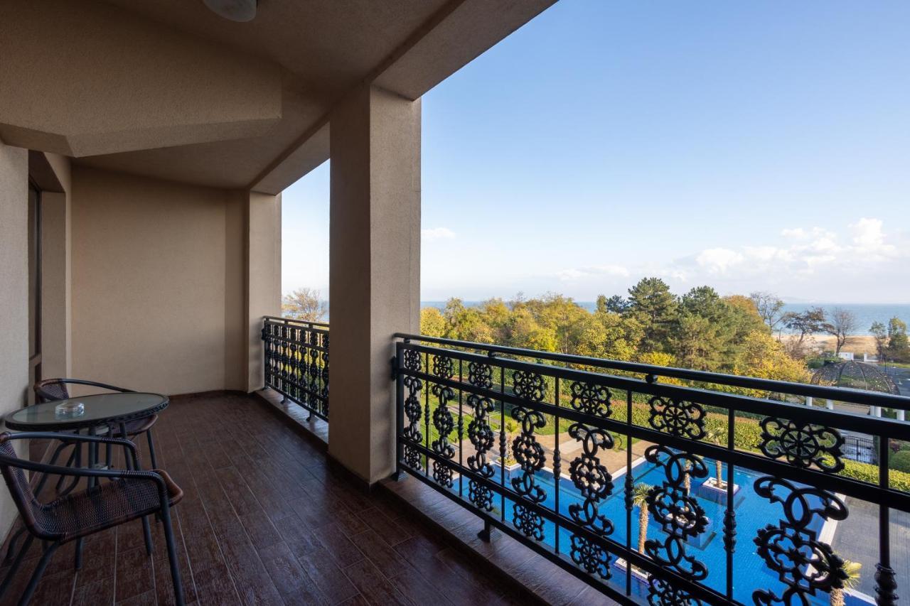 Primoretz Grand Hotel & Spa Burgas City Eksteriør billede A balcony