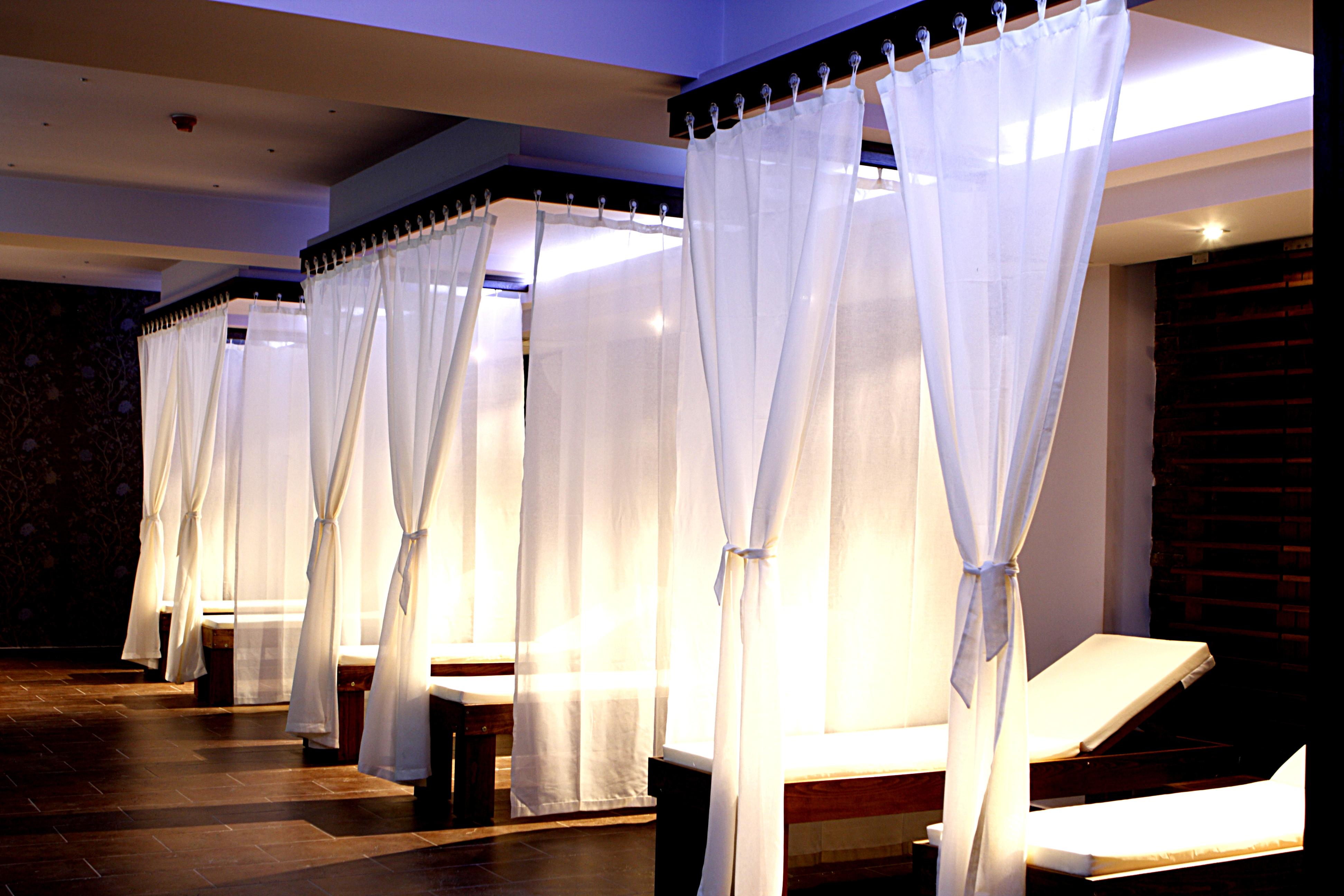 Primoretz Grand Hotel & Spa Burgas City Eksteriør billede A massage parlor in Singapore